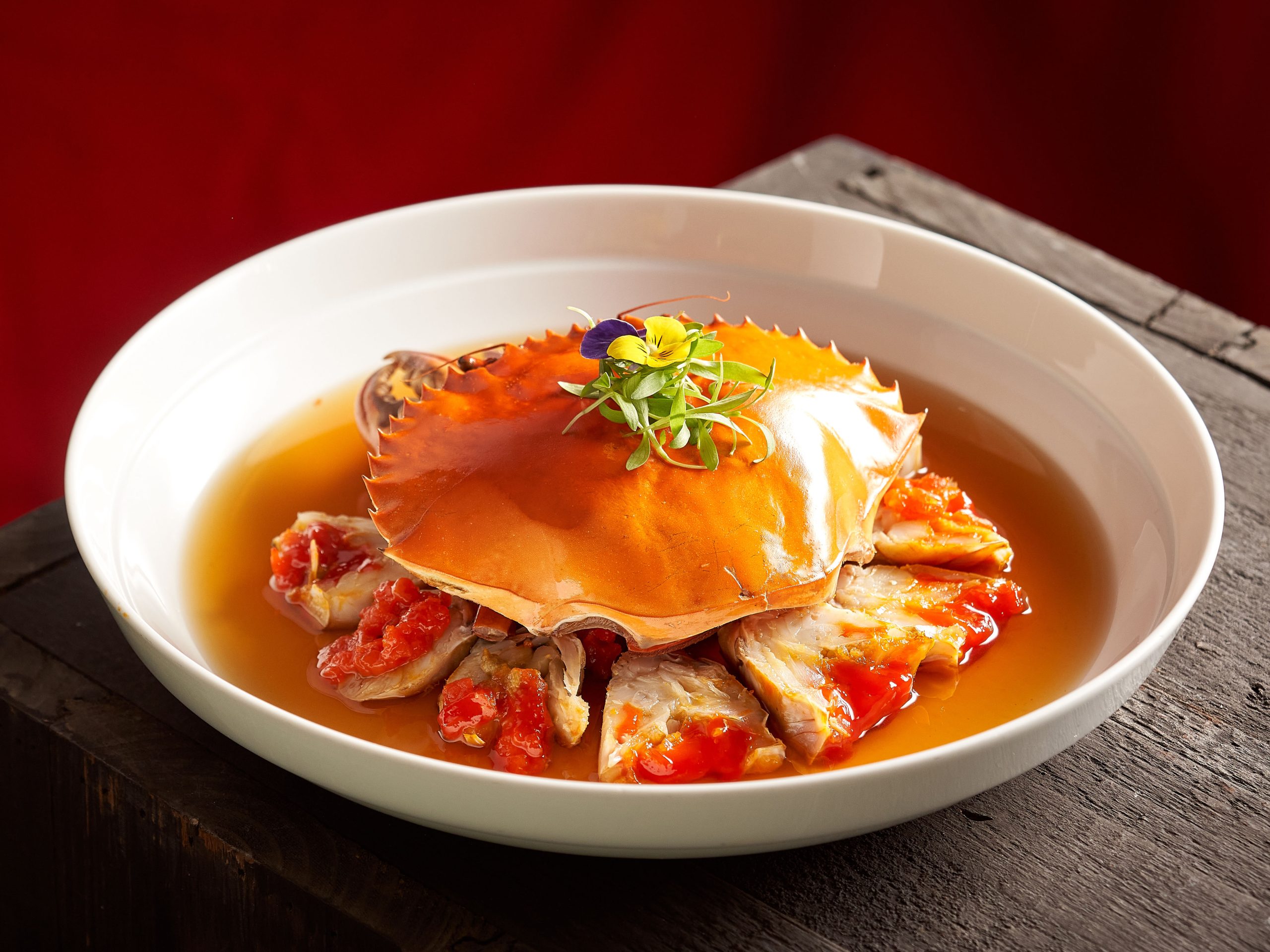 HOMES上海本帮菜冷菜之王 - 醉将军（秘制绍兴酒醉膏蟹），蟹膏丰腴红亮特写。